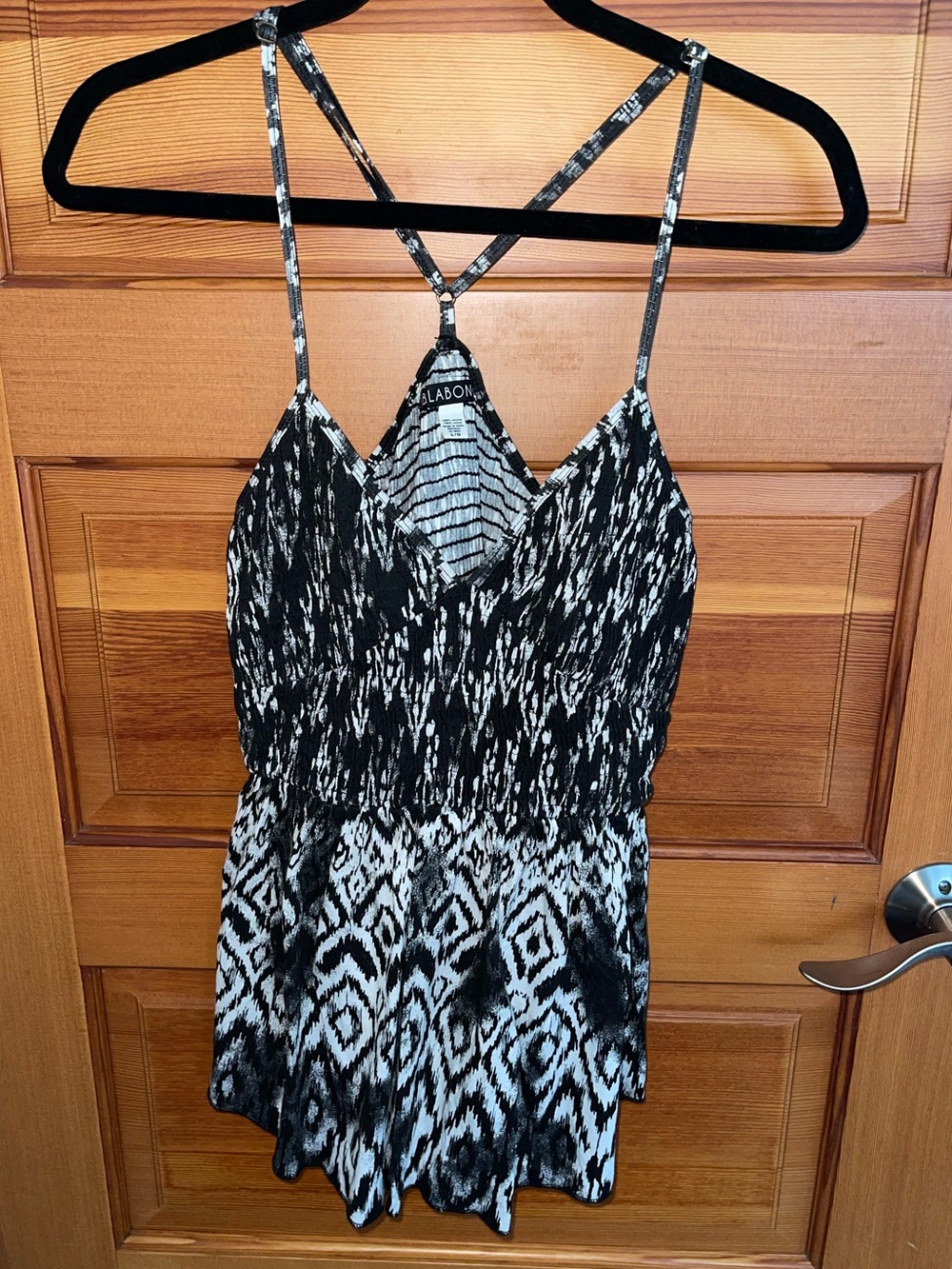 Billabong Black & Off White Spaghetti Strap Camisole Top - EUC - Large